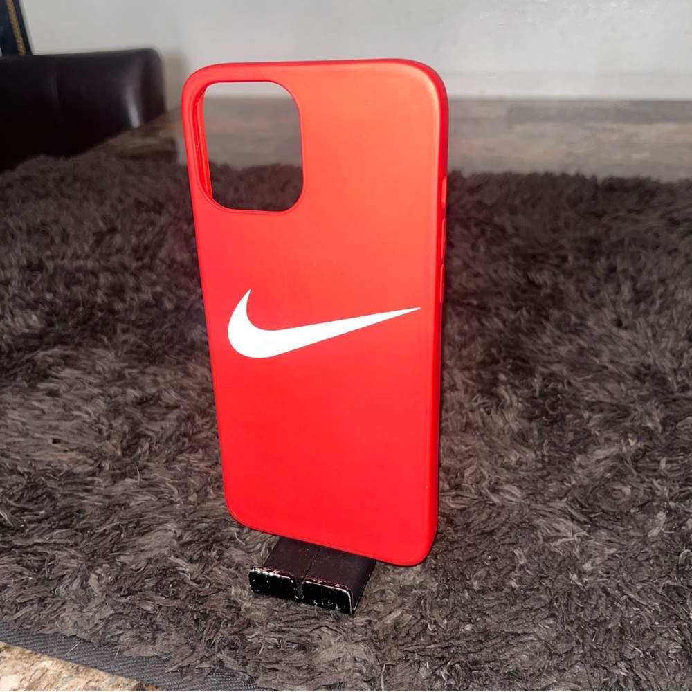 12 Pro Max Red Phone Case 🔥🔥🔥🔥🔥‼️‼️ - Picture 5 of 15